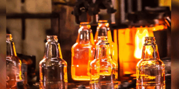 പശ്ചിമേഷ്യൻ യുദ്ധം: പൊട്ടി പാളീസായി ​ഗ്ലാസ് വ്യവസായം; കുപ്പികളും ഭരണികളും കിട്ടാനില്ല;  കത്തികയറുന്ന വിലയും!