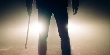 പ്രണയം നിരസിച്ചതിന് യുവതിയെ വെട്ടിക്കൊന്നു, ജാമ്യത്തിലിറങ്ങിയ പ്രതിയെ വീട്ടില്‍ കയറി വെട്ടിക്കൊന്ന്  യുവതിയുടെ പിതാവും ബന്ധുക്കളും, പിന്നാലെ പൊലീസില്‍ കീഴടങ്ങി