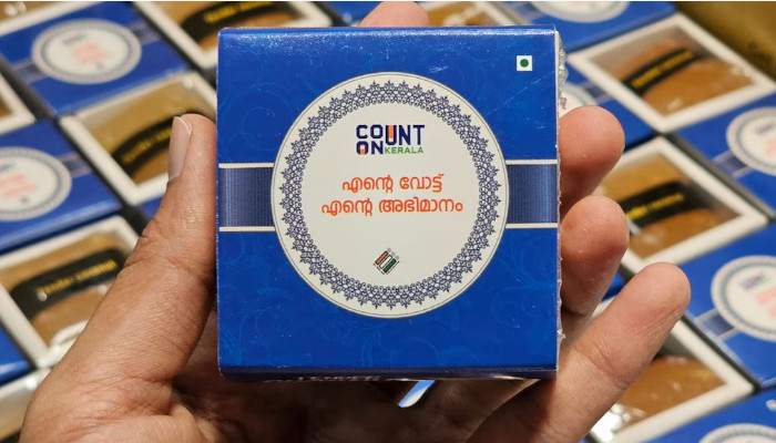 കന്നിവോട്ടിന് ഹല്വ ലഭിച്ചില്ല, കളക്ടര്ക്ക് പരാതി മെയില് ചെയ്ത് 19കാരന്, പിന്നാലെ വീട്ടിലേക്ക് പാഴ്സലയച്ച് തെരഞ്ഞെടുപ്പ് കമ്മീഷൻ