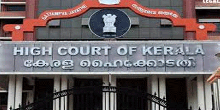 ഹർത്താലിനെതിരെ സ്വമേധയാ കേസെടുത്ത് ഹൈക്കോടതി; പ്രഖ്യാപനം നടത്തിയവർക്ക് നോട്ടീസ്; വൈകിട്ടോടെ റിപ്പോർട്ട് സമർപ്പിക്കാൻ ഡിജിപിയ്ക്ക് നിർദ്ദേശം