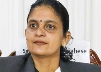 എനിക്ക് ഇതുവരെ നീതി ലഭിച്ചിട്ടില്ല, പീഡന ദൃശ്യങ്ങൾ ചോർന്നെന്ന് ആശങ്ക!! ഹണി എം വർഗീസിന് സ്ഥാനക്കയറ്റം നൽകരുത്- അതിജീവിത