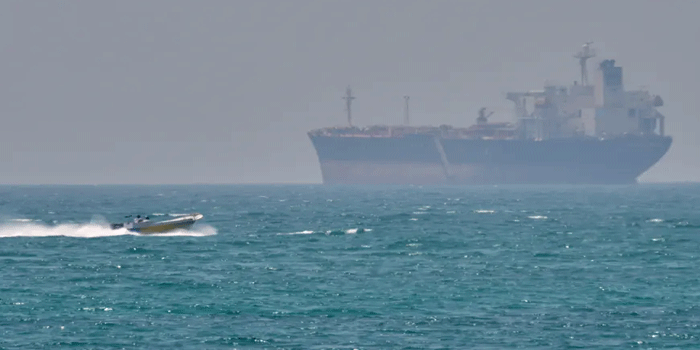 ഇന്ത്യൻ ടാങ്കറുകൾക്ക് നേരെയുള്ള ഇറാൻ ആക്രമണം: ഹൊർമുസ് കടക്കുന്ന ഏതൊരു കപ്പലിനെയും ‘ശത്രുപക്ഷത്തുള്ളവരായി’ കാണക്കാക്കുമെന്ന്  ഐആർജിസിയുടെ വിശദീകരണം