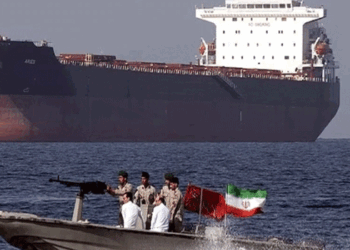 ഹൊർമുസിൽ പിടി അയയ്ക്കാതെ ഇറാൻ; പ്രതിദിനം 12 കപ്പലുകളെ മാത്രമേ കടത്തിവിടൂ; പുതിയ നികുതി വ്യവസ്ഥയും ഉടൻ വരും; എണ്ണക്കപ്പലുകൾക്ക് ഓരോ ബാരലിനും ഒരു ഡോളർ വീതം, സൂപ്പർ ടാങ്കറുകൾക്ക് ഒരു യാത്രയ്ക്ക് 20 ലക്ഷം ഡോളർ