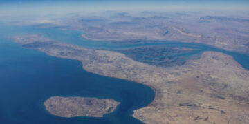 അമേരിക്കയുടെ ‘മാക്സിമലിസ്റ്റ്’ നിലപാടുകൾ ചർച്ചകൾക്ക് തടസം, ഞങ്ങൾക്ക് കടന്നുപോകാൻ കഴിയുന്നില്ലെങ്കിൽ മറ്റുള്ളവരെ കടത്തിവിടുന്നത് അസാധ്യമാണ്,  സമ്പുഷ്ടീകരിച്ച യുറേനിയം അമേരിക്കയ്ക്ക് കൈമാറില്ല,  ഉപരോധം നീക്കാതെ പിന്നോട്ടില്ലെന്ന് ഇറാന്‍