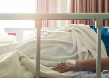 ഗോ ബാക്ക് ഇന്ത്യ ആക്രോശം, പിന്നാലെ കത്തികൊണ്ട് വയറിനു കുത്തിപ്പരുക്കേൽപ്പിച്ചു!! അയർലൻഡിൽ മലയാളി നഴ്സിനെ വളഞ്ഞിട്ട് ആക്രമിച്ച് ഒരുകൂട്ടം കൗമാരക്കാർ, ആക്രമണം പാലുവാങ്ങാൻ ഒറ്റയ്ക്ക് പുറത്തിറങ്ങിയപ്പോൾ