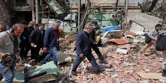 ബാലിസ്റ്റിക് മിസൈൽ പദ്ധതികളുമായി ബന്ധമുണ്ടെന്ന് ആരോപണമുള്ള ഷരീഫ് യൂണിവേഴ്‌സിറ്റി ഓഫ് ടെക്‌നോളജി ക്യാമ്പസും ഗ്യാസ് പ്ലാന്റും തകർത്തു!! ട്രംപ് ഭീഷണി മുഴക്കി മണിക്കൂറുകൾക്കുള്ളിൽ ടെഹ്റാനിൽ പലയിടത്തും വ്യോമാക്രമണം, 18 പേർ കൊല്ലപ്പെട്ടു, നിരവധി പേർക്ക് പരുക്ക്, മരണസംഖ്യ ഉയരും?