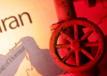 യുഎസ് തീവ്രവാദ സൈന്യം ഇറാന്റെ ചുവന്നവര ലംഘിച്ചാൽ കളി മാറും, ഞങ്ങൾ സാധാരണക്കാരെ ലക്ഷ്യമിട്ട് ഇതുവരെ ആക്രമണങ്ങൾ നടത്തിയിട്ടില്ല, ഇനിയും നടത്തില്ല… പക്ഷെ ഇറാനിലെ സാധാരണ പൗരന്മാരുടെ സൗകര്യങ്ങൾക്ക് നേരെയുണ്ടാകുന്ന ആക്രമണങ്ങൾ നോക്കി നിൽക്കുകയുമില്ല… അമേരിക്കയുടെയും സഖ്യകക്ഷികളുടേയും എണ്ണയും വാതക ശേഖരവും ഇല്ലാതാക്കി കളയും- ഇറാൻ