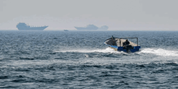 യുഎസ് കടൽക്കൊള്ളയ്ക്ക് തയ്യാറെടുക്കുന്നു; ‘ഇറാനിയൻ തുറമുഖങ്ങൾക്ക് നേരെ ആക്രമണമുണ്ടായാൽ ഗൾഫിലോ ഒമാൻ ഉൾക്കടലിലോ ഒരു തുറമുഖവും സുരക്ഷിതമായിരിക്കില്ലെന്ന് ഓർത്തുവച്ചോളൂ‘- ഐആർജിസി