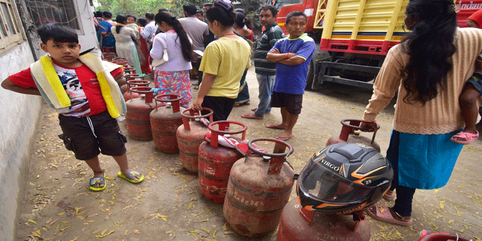 പശ്ചിമേഷ്യൻ യുദ്ധം: ലോകം തളർച്ചയിലേയ്ക്ക്; ഇന്ത്യയിൽ 25 ലക്ഷം പേർ ദാരിദ്ര്യത്തിലാകുമെന്ന് യുഎൻ മുന്നറിയിപ്പ്