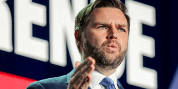 ‘ഞങ്ങളുടെ കൈയ്യിൽ ഇതുവരെ ഉപയോഗിച്ചിട്ടില്ലാത്ത ആയുധങ്ങൾ ഉണ്ടെന്ന് ഇറാൻ അറിയും; പരമാവധി നോക്കിയിട്ടും  സമീപനം മാറ്റാൻ തയ്യാറല്ലയെങ്കിൽ മാരകായുധ പ്രയോ​ഗത്തിനുള്ള തീരുമാനത്തിൽ യുഎസ് പ്രസിഡന്റ് എത്തിച്ചേരും‘:ജെ.ഡി. വാൻസ്