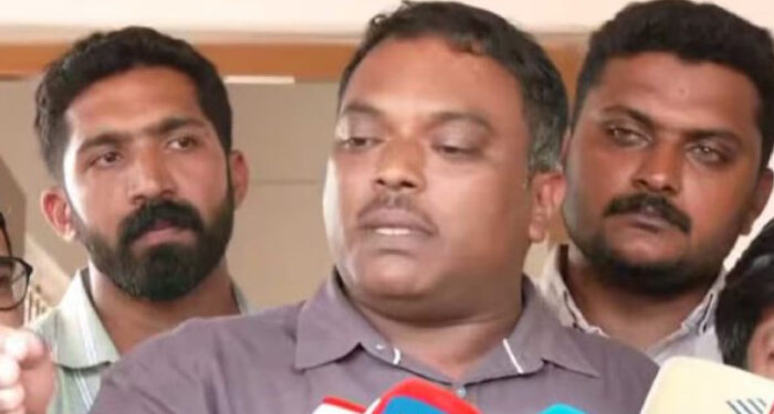 ‘‘മറ്റൊരു വീട് വേണ്ട,  ജനങ്ങളുടെ കൈയിൽനിന്ന് സര്‍ക്കാര്‍ പിരിച്ച്  നിർമിക്കുന്ന ടൗൺഷിപ്പിലെ വീട് മതി’’, 16 പേരെയാണ് എനിക്കു നഷ്ടമായത്, സൈബറാക്രമണമൊന്നും എനിക്ക് വിഷയമല്ല, പരാതി ഉള്ളതുകൊണ്ടാണ് പറഞ്ഞത്, വിള്ളലുണ്ടെന്ന വാദത്തില്‍ ഉറച്ച് കെ ടി നൗഫല്‍