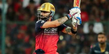 എന്തിനിത്ര ദൃതി ആർസിബീ…75ൽ എറിഞ്ഞിട്ടു, 6.3 ഓവറിൽ അ‌ടിച്ചും തീർത്തു… നിൽക്കാൻ സമയമില്ലാതെ എല്ലാം പെട്ടെന്ന് തീർത്ത് ആർസിബി, 9 വിക്കറ്റ് ജയം!! പവർപ്ലേയിൽ ആറ് വിക്കറ്റിന് ഡൽഹി നേടിയത് വെറും 13 റൺസ്