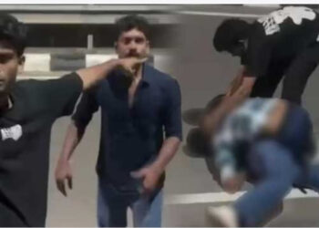 ‘കേസു വന്നാലും സാരമില്ല, അവനെ ചവിട്ടെടാ’… ബാറിലുണ്ടായ തർക്കം പരിഹരിക്കാൻ ഇടപെട്ടു, യുവാവിനെ സഹോദരങ്ങളും കൂട്ടുകാരും ചേർന്ന് നടുറോഡിലിട്ട് മർദിച്ച് കൊലപ്പെടുത്തി, ബാറിൽ നിന്ന് ഓടിയിറങ്ങിയ യുവാവിനെ റോഡിലിട്ട് തലയിലും മുഖത്തും നെഞ്ചിലും ചവിട്ടുന്നതിന്റെ ദൃശ്യങ്ങൾ പുറത്ത്!! നാലുപേർ പിടിയിൽ