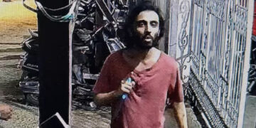 ഹിന്ദുവാണെന്നറിഞ്ഞതോടെ കത്തിയെടുത്ത് വീശി, കലിമ ചൊല്ലാന്‍ പറഞ്ഞ് മറ്റൊരാളെയും ആക്രമിച്ചു,  പുലര്‍ച്ചെ എത്തിയത് പള്ളി എവിടെ എന്ന് ചോദിച്ച്, മീരാ റോഡ് ആക്രമണത്തില്‍ കൂടുതല്‍ വിവരങ്ങള്‍ പുറത്ത്