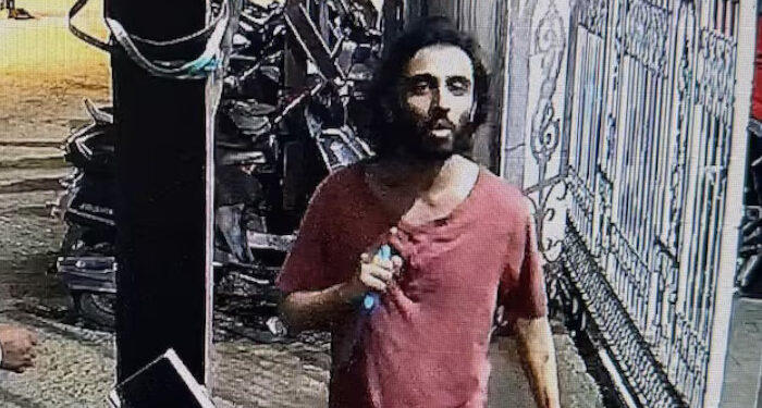 ഹിന്ദുവാണെന്നറിഞ്ഞതോടെ കത്തിയെടുത്ത് വീശി, കലിമ ചൊല്ലാന്‍ പറഞ്ഞ് മറ്റൊരാളെയും ആക്രമിച്ചു,  പുലര്‍ച്ചെ എത്തിയത് പള്ളി എവിടെ എന്ന് ചോദിച്ച്, മീരാ റോഡ് ആക്രമണത്തില്‍ കൂടുതല്‍ വിവരങ്ങള്‍ പുറത്ത്