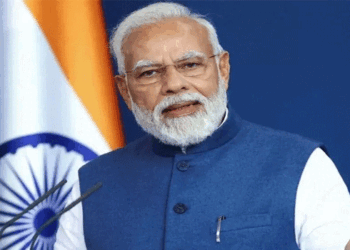 പ്രധാനമന്ത്രി നരേന്ദ്ര മോദി ചട്ടലംഘനം നടത്തിയെന്ന പരാതിയിൽ മൗനം പാലിച്ച് തെരഞ്ഞെടുപ്പ് കമ്മീഷൻ; കോടതിയെ സമീപിക്കാൻ ഇടത് നീക്കം