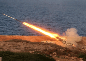 ഇറാന്റെ ശക്തി നിർവീര്യമാക്കിയെന്ന് ട്രംപ് ; എന്നാലിപ്പോൾ തകരുന്നതോ യുഎസ് യുദ്ധവിമാനങ്ങളും; ഈ പ്രതിരോധ ഉണർവ്വിന്റെ പിന്നിലെ രഹസ്യമെന്ത്? ചൈനയുടെയും റഷ്യയുടെയും പിന്തുണ?