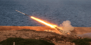 ഇറാന്റെ ശക്തി നിർവീര്യമാക്കിയെന്ന് ട്രംപ് ; എന്നാലിപ്പോൾ തകരുന്നതോ യുഎസ് യുദ്ധവിമാനങ്ങളും; ഈ പ്രതിരോധ ഉണർവ്വിന്റെ പിന്നിലെ രഹസ്യമെന്ത്? ചൈനയുടെയും റഷ്യയുടെയും പിന്തുണ?