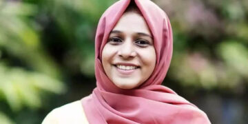 “മുസ്ലിമായി ജനിപ്പിച്ചതിന് അള്ളാഹുവിന് സ്തുതി”,  നമ്മൾക്ക് ചെറിയ പെരുന്നാളും വലിയ പെരുന്നാളും മാത്രമേയുള്ളൂ, വിഷുവൊക്കെ ഇതര മതസ്ഥരുടേതാണ്, അതിന്  ആശംസ നേരാന്‍ പാടില്ല, കുറച്ചൊക്കെ വിവരം ഉണ്ടാകുമെന്ന് കരുതി, നജ്മ തബ്ഷീറക്കെതിരെ ആക്രമണവുമായി ലീഗ് സൈബര്‍ വിങ്