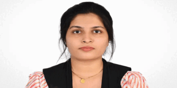 ലിഫ്റ്റ് ചോദിച്ചുള്ള ആ യാത്ര മരണത്തിലേയ്ക്ക്… ബൈക്കിൽ ലോറിയിടിച്ച് അപകടം; റോഡിൽ തലയിടിച്ചുവീണ യുവതിക്ക് ദാരുണാന്ത്യം