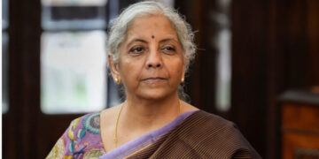 സ്ത്രീകള്‍ക്ക് മാസം 2,500 രൂപ, ഓണത്തിനും ക്രിസ്മസിനും രണ്ട് സൗജന്യ ഗ്യാസ് സിലിണ്ടറുകള്‍, എല്ലാ വീട്ടിലും സൗജന്യ കുടിവെള്ളം, വന്‍ പ്രഖ്യാപനവുമായി നിര്‍മ്മലാ സീതാരാമന്‍,  കേന്ദ്രം പണം നല്‍കിയിട്ടും കേരള സര്‍ക്കാര്‍ ഒരു പദ്ധതിയും നടപ്പാക്കുന്നില്ലെന്ന് വിമര്‍ശനം