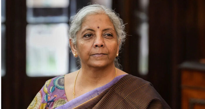 സ്ത്രീകള്ക്ക് മാസം 2,500 രൂപ, ഓണത്തിനും ക്രിസ്മസിനും രണ്ട് സൗജന്യ ഗ്യാസ് സിലിണ്ടറുകള്, എല്ലാ വീട്ടിലും സൗജന്യ കുടിവെള്ളം, വന് പ്രഖ്യാപനവുമായി നിര്മ്മലാ സീതാരാമന്, കേന്ദ്രം പണം നല്കിയിട്ടും കേരള സര്ക്കാര് ഒരു പദ്ധതിയും നടപ്പാക്കുന്നില്ലെന്ന് വിമര്ശനം