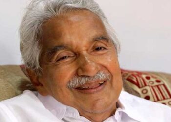 ഉമ്മൻചാണ്ടിയുടെ ചികിത്സയുമായി ബന്ധപ്പെട്ട് സർക്കാർ മെഡിക്കൽ ബോർഡ് രൂപവത്കരിച്ചത് കുടുംബത്തോട് ആലോചിക്കാതെ, ​ഗൂഢാലോചന നടന്നു, ഉമ്മൻ ചാണ്ടിയുടെ രാഷ്ട്രീയ ജീവിതത്തിന് കടുംവെട്ടിടാൻ ശ്രമം… ചാണ്ടി മന്ത്രിയാകണമെന്ന ആ​ഗ്രഹമില്ല, പക്ഷെ വൻ ഭൂരിപക്ഷത്തിൽ വിജയിക്കണം- മറിയാമ്മ ഉമ്മൻ