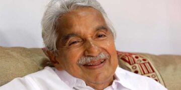 ഉമ്മൻചാണ്ടിയുടെ ചികിത്സയുമായി ബന്ധപ്പെട്ട് സർക്കാർ മെഡിക്കൽ ബോർഡ് രൂപവത്കരിച്ചത് കുടുംബത്തോട് ആലോചിക്കാതെ, ​ഗൂഢാലോചന നടന്നു, ഉമ്മൻ ചാണ്ടിയുടെ രാഷ്ട്രീയ ജീവിതത്തിന് കടുംവെട്ടിടാൻ ശ്രമം… ചാണ്ടി മന്ത്രിയാകണമെന്ന ആ​ഗ്രഹമില്ല, പക്ഷെ വൻ ഭൂരിപക്ഷത്തിൽ വിജയിക്കണം- മറിയാമ്മ ഉമ്മൻ