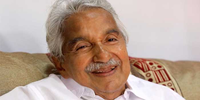 ഉമ്മൻചാണ്ടിയുടെ ചികിത്സയുമായി ബന്ധപ്പെട്ട് സർക്കാർ മെഡിക്കൽ ബോർഡ് രൂപവത്കരിച്ചത് കുടുംബത്തോട് ആലോചിക്കാതെ, ​ഗൂഢാലോചന നടന്നു, ഉമ്മൻ ചാണ്ടിയുടെ രാഷ്ട്രീയ ജീവിതത്തിന് കടുംവെട്ടിടാൻ ശ്രമം… ചാണ്ടി മന്ത്രിയാകണമെന്ന ആ​ഗ്രഹമില്ല, പക്ഷെ വൻ ഭൂരിപക്ഷത്തിൽ വിജയിക്കണം- മറിയാമ്മ ഉമ്മൻ