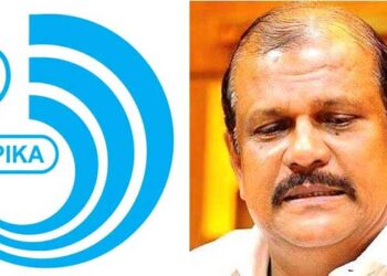 ഏത് രാഷ്ട്രീയ അവസരവാദി മുണ്ട് മടക്കിക്കുത്തി വന്നാലും നിലപാടിൽ മാറ്റമില്ല, കേരളത്തിലെ കവല ചട്ടമ്പിമാർ അധികാരമുണ്ട് കാണിച്ചുതരാമെന്നാണ് പറയുന്നത്, രാഷ്ട്രീയം ദുഷിപ്പുകാർ തട്ടിപ്പറിക്കരുത്, എഫ്‌സിആർഎയെക്കുറിച്ച് മിണ്ടിപ്പോകരുതെന്ന ഭീഷണിക്ക് വഴങ്ങില്ല- ദീപിക