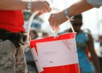 രോഗികളുടെ ചിത്രമുള്ള  ഫ്ലക്സ് ബോര്‍ഡുകളും അനൗണ്‍സ്മെന്റ് സംവിധാനങ്ങളുമായി വാഹനത്തിലെത്തി പണപ്പിരിവ്; മലപ്പുറത്ത് ചികിത്സാ സഹായ തട്ടിച്ചുകാർ പിടിയിൽ