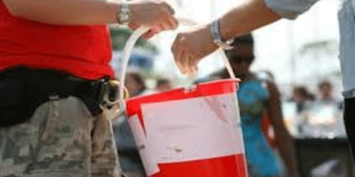 രോഗികളുടെ ചിത്രമുള്ള ഫ്ലക്സ് ബോര്ഡുകളും അനൗണ്സ്മെന്റ് സംവിധാനങ്ങളുമായി വാഹനത്തിലെത്തി പണപ്പിരിവ്; മലപ്പുറത്ത് ചികിത്സാ സഹായ തട്ടിച്ചുകാർ പിടിയിൽ