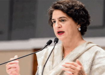 ‘കേന്ദ്രത്തിലും കേരളത്തിലും ഭരിക്കുന്നത് ഭീരുക്കൾ; കഴിഞ്ഞ 10 വർഷം കൊണ്ട് സംസ്ഥാനത്ത് നടന്നത് അഴിമതി മാത്രമാണ്; ആർജ്ജവമുള്ള സർക്കാരാണ് ഇവിടെ വരേണ്ടത്‘- പ്രിയങ്ക ഗാന്ധി