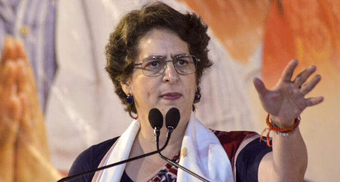 “മോദി നട്ടെല്ലില്ലാത്ത ഭീരു”, ഇന്ത്യക്ക് വേണ്ടി നിവർന്നുനിൽക്കാനുള്ള ധൈര്യം മോദിക്കില്ല. അമേരിക്കയ്ക്കും ഇസ്രായേലിനും മുന്നിൽ തലകുനിച്ചാണ് അയാള്‍ നില്‍ക്കുന്നത്, പിണറായി വിജയനാണെങ്കില്‍ നരേന്ദ്രമോദിയുടെ ബി ടീം,  ശബരിമലയിൽ കൊള്ളയടിച്ചിട്ടും അന്വേഷണം ഇല്ല,  ഇടത് നേതാക്കൾക്ക് മാത്രം എന്താണ് പ്രത്യേകത? – പ്രിയങ്ക ഗാന്ധി