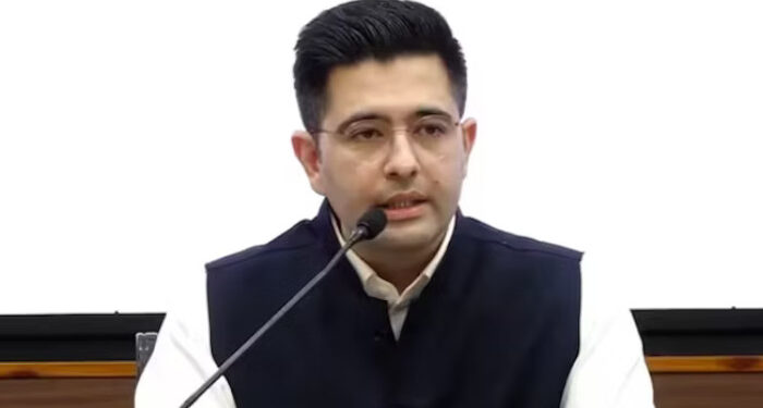 ‘വിഭീഷണൻ’, പാർട്ടിക്ക് ഉള്ളിൽ നിന്നുകൊണ്ട് തന്നെ പാര പണിഞ്ഞു, നിങ്ങൾ ബിജെപിയിൽ ചേരാൻ കാത്തിരിക്കുകയായിരുന്നു അല്ലേ?? താങ്കളെ  വിശ്വസിക്കാൻ കൊള്ളില്ല,  രാഘവ് ഛദ്ദക്കെതിരെ രൂക്ഷവിമര്‍ശനം