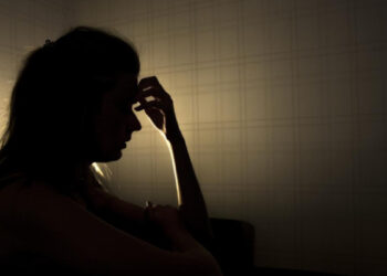 ഡോക്ടര്‍മാരെന്ന് വിശ്വസിപ്പിച്ച് വീട് വാടകയ്ക്കെടുത്തു, പിന്നീട് യുവതികളെ എത്തിച്ച് പെണ്‍വാണിഭം, രണ്ട് ബംഗ്ലാദേശികള്‍ ഉള്‍പ്പെടെ എട്ട് പേര്‍ പിടിയില്‍