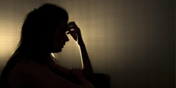 ഡോക്ടര്‍മാരെന്ന് വിശ്വസിപ്പിച്ച് വീട് വാടകയ്ക്കെടുത്തു, പിന്നീട് യുവതികളെ എത്തിച്ച് പെണ്‍വാണിഭം, രണ്ട് ബംഗ്ലാദേശികള്‍ ഉള്‍പ്പെടെ എട്ട് പേര്‍ പിടിയില്‍