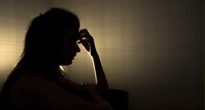 ഡോക്ടര്‍മാരെന്ന് വിശ്വസിപ്പിച്ച് വീട് വാടകയ്ക്കെടുത്തു, പിന്നീട് യുവതികളെ എത്തിച്ച് പെണ്‍വാണിഭം, രണ്ട് ബംഗ്ലാദേശികള്‍ ഉള്‍പ്പെടെ എട്ട് പേര്‍ പിടിയില്‍