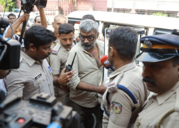 രഞ്ജിത്ത് സിനിമകളിലെ സ്ത്രീ വിരുദ്ധത അതേ പോലെ നിത്യജീവിതത്തിലും  പ്രയോഗവത്കരിക്കുകയാണ്,  അയാളുടേത് ഒരു കലാകാരനും അനുവർത്തിക്കാൻ പാടില്ലാത്ത പെരുമാറ്റം, സമയം കിട്ടുമ്പോൾ ശാന്തമായി ‘പെയിന്റിങ് ലൈഫ്’ എന്ന സിനിമ കാണണം, ഒരുപക്ഷെ  അത് നിങ്ങളെ കൂടുതൽ മെച്ചപ്പെട്ട ഒരു മനുഷ്യൻ ആക്കിയേക്കാം- സംവിധായകൻ ഡോ. ബിജു