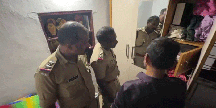 വിവാഹ വീട്ടിൽ നിന്നും വരന്റെ സ്വർണ്ണമാല മോഷ്ടിച്ചു; സ്വർണ്ണം സൂക്ഷിച്ച അലമാര കുത്തിതുറന്ന നിലയിൽ; സംഭവം വിവാഹ പാർട്ടിക്കിടെ