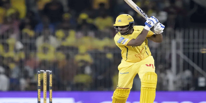 ആരാധകരെ ആവേശത്തിലാക്കി സഞ്ജുവിന്റെ വിളയാട്ടം! ഡൽഹിക്കെതിരെ മിന്നും സെഞ്ചുറി; വിമർശകരുടെ വായടപ്പിക്കും പ്രകടനം