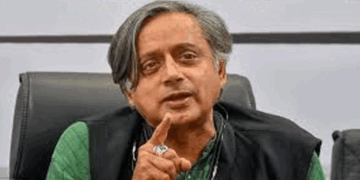 ‘വീടുപണി പൂർത്തിയാക്കിയ ശേഷമല്ലേ ഫർണ്ണീച്ചർ വാങ്ങേണ്ടത്?‘- യുഡിഎഫ് മുഖ്യമന്ത്രി ആരാവുമെന്ന ചോദ്യത്തിന് ശശി തരൂരിന്റെ മറുപടി;  ‘യു.ഡി.എഫ് മികച്ച വിജയം നേടുമെന്നത് തീർച്ച‘