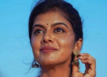 സ്റ്റുഡിയോയ്ക്കുള്ളില്‍ വച്ച് അയാളെന്നെ  പീഡിപ്പിച്ചു, ഞാന്‍ അലറി വിളിച്ചിട്ടും ശബ്ദം പുറത്തുകേട്ടില്ല, കുട്ടികളെപോലും ചൂഷണം ചെയ്തു,  പീഡന ദൃശ്യങ്ങള്‍ രഹസ്യമായി റെക്കോഡ് ചെയ്യുന്നത് അയാൾക്ക് ഒരു ഹോബിയായിരുന്നു, ഭയന്ന് ജോലി ഉപേക്ഷിച്ചപ്പോള്‍ തന്നെ കള്ളിയാക്കി,  അയാൾ മദ്രാസിലെ എപ്സ്റ്റീനാണ്, പ്രമുഖ സംഗീത സംവിധായകനെതിരെ ഗായിക സ്വാഗത കൃഷ്ണ