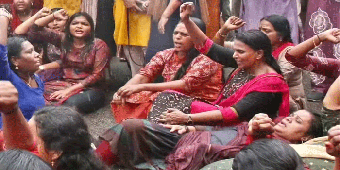 ആർ.ശ്രീലേഖയ്ക്കെതിരെ കേസ്; ‘‘പോടാ പുല്ലേ പോലീസേ, പിണറായിയുടെ തെമ്മാടികളേ’’ മുദ്രാവാക്യം വിളി വിവാദമായതിന് പിന്നാലെ പ്രത്യേക റിപ്പോർട്ട്; ഡെപൂട്ടി മേയർ ആശ നാഥനെയും പ്രതിചേർത്തു