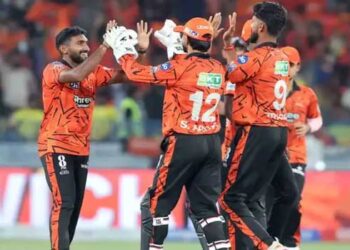 ഏഴിൽ സഞ്ജു വീണു, ക്യാപ്റ്റർ വീണ്ടും തഥൈവാ!! 8.5 ഓവറിൽ ചെന്നൈ 100 പിന്നിട്ടെങ്കിലും പിന്നീടങ്ങോട്ട് നിന്നടിക്കാൻ ചെന്നൈയ്ക്ക് മരുന്നിനു പോലും ആളില്ല… സൺറൈസേഴ്സിന് 10 റൺസ് ജയം