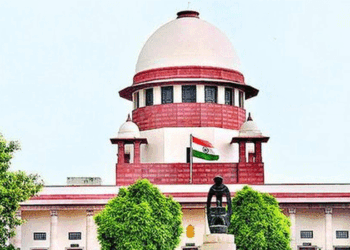 കേസ് രജിസ്റ്റർ ചെയ്യുന്നതിൽ പോലീസ് വീഴ്ച വരുത്തിയാൽ മജിസ്‌ട്രേറ്റ്  കോടതിയെ സമീപിക്കാം: സുപ്രീം കോടതി