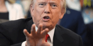 ‘അമേരിക്കൻ എണ്ണയും ​ഗ്യാസും നിറയ്ക്കുന്നതിനായി വിവിധയിടങ്ങളിൽ നിന്നും കൂറ്റൻ എണ്ണക്കപ്പലുകൾ യുഎസിലേയ്ക്ക് വന്നികൊണ്ടിരിക്കുന്നു; പ്രധാന എണ്ണ ഉത്പാദക രാജ്യങ്ങളുടെ സംയുക്ത ശേഷിയേക്കാൾ കൂടുതൽ ഞങ്ങളുടെ കൈവശമുണ്ട്‘- ട്രംപ്