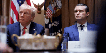 തുടരെ തകർന്നു വീഴുന്ന യുദ്ധവിമാനങ്ങൾ… ട്രംപിന്റെ ചങ്കിടിപ്പ് കൂടുന്നു?  ഇറാന്റെ സൈനീകശേഷി പൂർണ്ണമായും ഇല്ലാതാക്കിയെന്ന യുഎസ് അവകാശവാദം മലർപ്പൊടിക്കാരന്റെ സ്വപ്നം പോലെയോ?