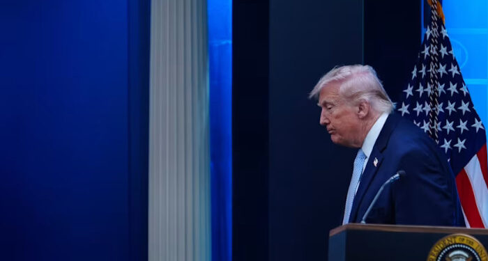 അമേരിക്കയുടെ ഭീഷണിയില് പതറി ഇറാന്, വൈദ്യുതി നിലയങ്ങള്ക്ക് ചുറ്റും മനുഷ്യമതില് തീര്ക്കാന് യുവാക്കളോട് ആഹ്വാനം ചെയ്ത് ഭരണകൂടം, റെയില് ശൃംഖലയ്ക്ക് നേരെ ആക്രമണമുണ്ടാകുമെന്ന് ഇസ്രയേലിന്റെ മുന്നറിയിപ്പ്, മുജ്തബ ഖമേനി ഇപ്പോഴും അബോധാവസ്ഥയില്