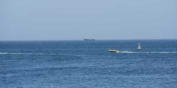 ഇറാൻ നാവിക- വ്യോമ സേനകൾ ഉൾപ്പെടെയുള്ള സൈനിക ശേഷി അമേരിക്ക പൂർണ്ണമായും തകർത്തു, ഹോർമൂസ് ഉടൻ തുറക്കും- ട്രംപ്!! ‌‌‌ഹോർമുസ് കടലിടുക്കിൽ ഇറാൻ സ്ഥാപിച്ച മൈനുകൾ നീക്കംചെയ്യാൻ യുഎസ് നാവികസേനയുടെ രണ്ട് യുദ്ധക്കപ്പലുകൾ